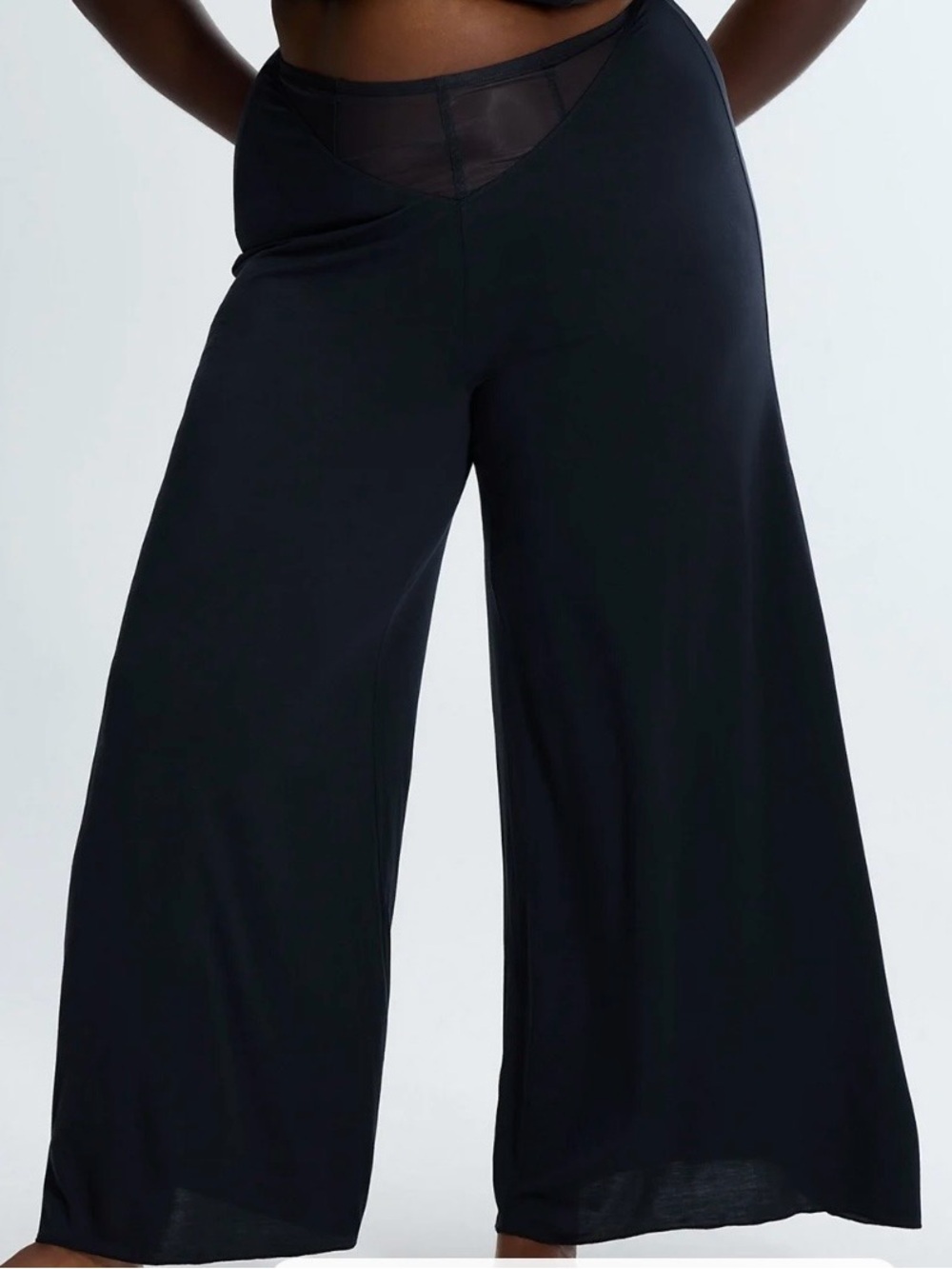 Savage x fenty Aqua hour Black High-Waist Wide Leg Pants with Ruched Back Detail - Picture 2 of 11